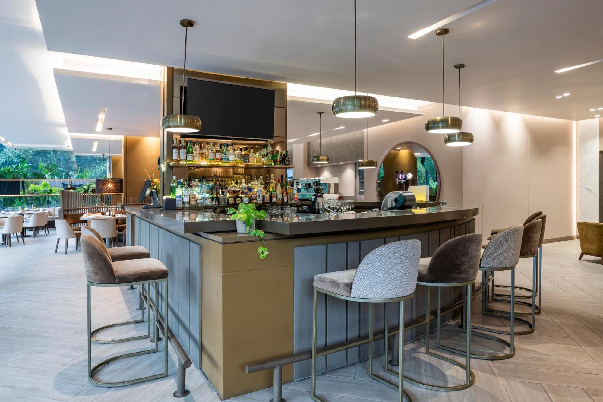 Hotel York Luxury Suites Medellin By Preferred Екстериор снимка The bar at the new lounge